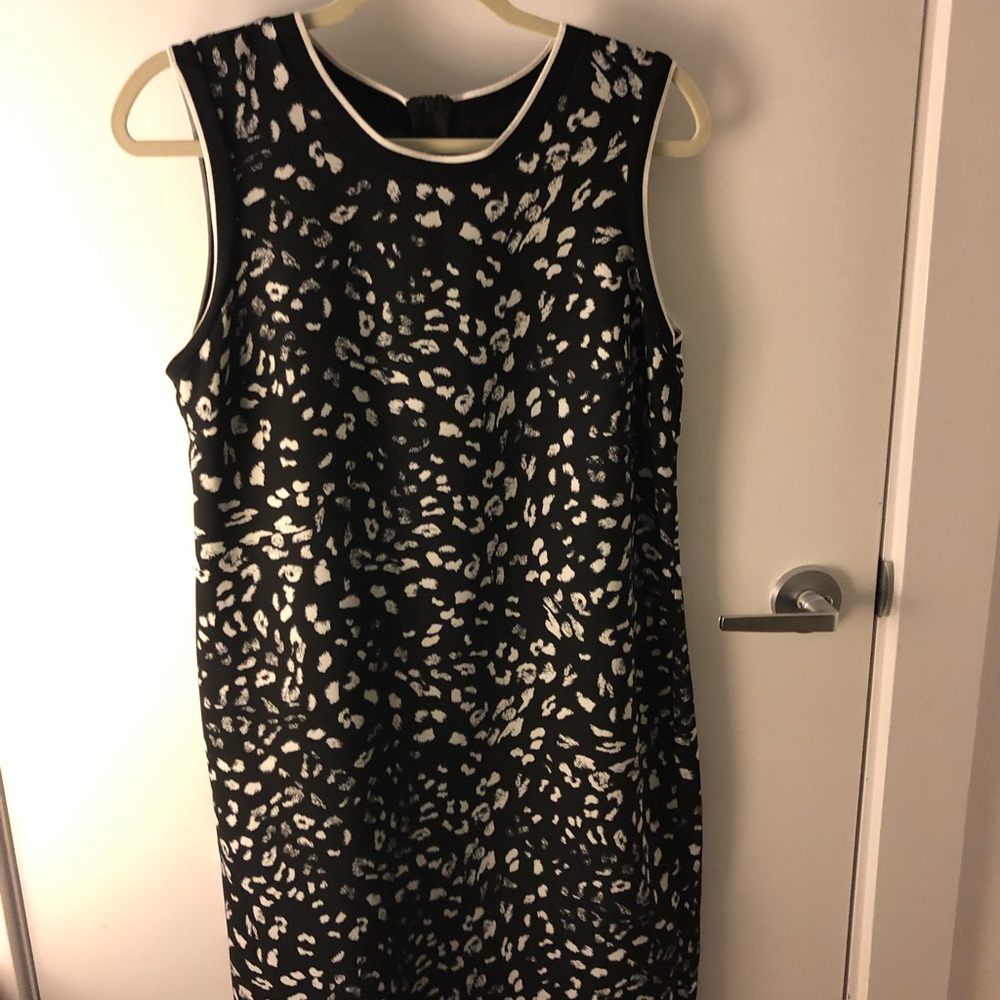 Vince Camuto black & white print dress, size 8
